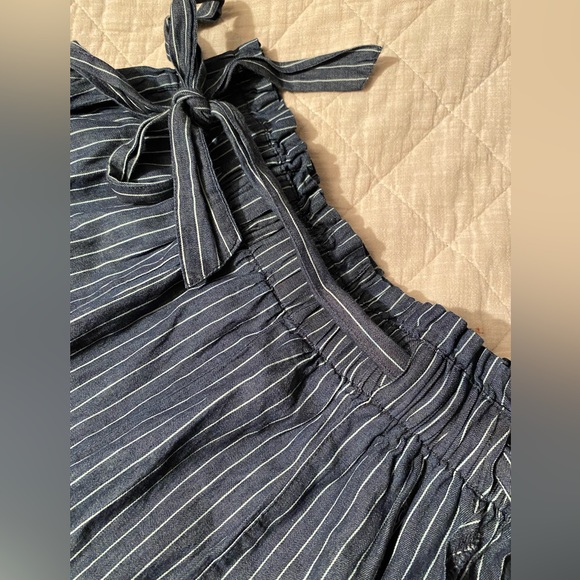 Shorts - Picture 2 of 4